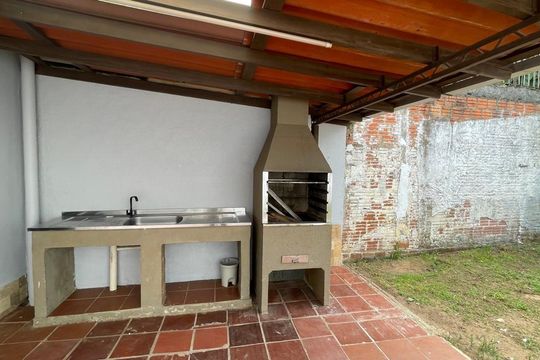 Casa à venda com 2 quartos, 115m² em Vicentina, São Leopoldo