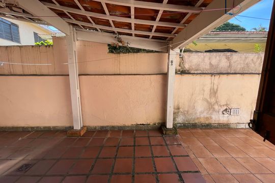Quintal de casa à venda com 6 quartos, 400m² em Butantã, São Paulo