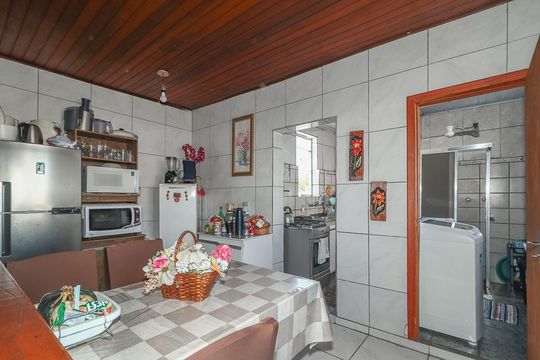 Cozinha de apartamento à venda com 2 quartos, 72m² em Floresta, Porto Alegre