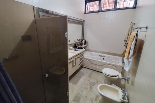 Banheiro de casa para alugar com 4 quartos, 277m² em Lídice, Uberlândia