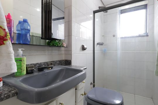 Banheiro da Suíte 2 de apartamento para alugar com 3 quartos, 168m² em Vila Suzana, São Paulo