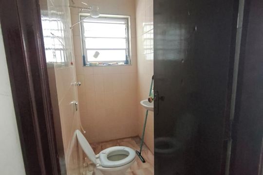 Banheiro de casa para alugar com 4 quartos, 175m² em Parque Maria Domitila, São Paulo