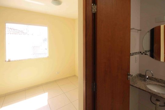 Casa de Condomínio para alugar com 2 quartos, 51m² em Chácara Mafalda, São Paulo