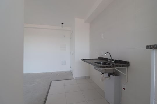 Cozinha de apartamento à venda com 2 quartos, 50m² em Vila Alzira, Santo André