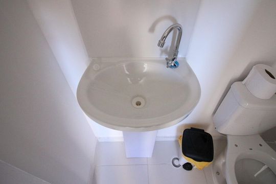 Banheiro de apartamento para alugar com 1 quarto, 26m² em Jardim Imperador (zona Leste), São Paulo