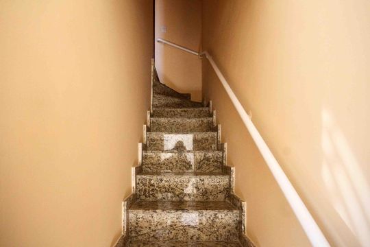 escada de casa de condomínio à venda com 2 quartos, 53m² em Chácara Belenzinho, São Paulo