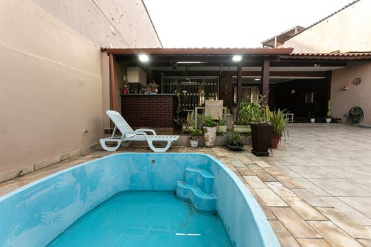 Piscina de casa para alugar com 4 quartos, 380m² em Jardim Triana, São Paulo