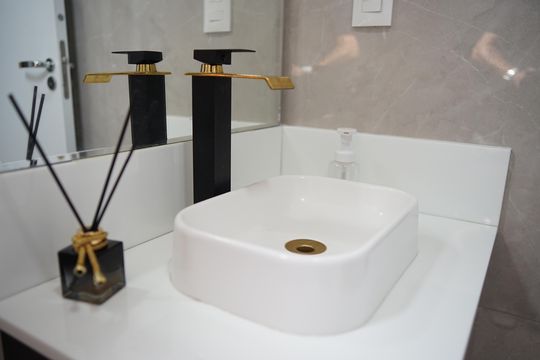 Banheiro 1 de apartamento à venda com 2 quartos, 68m² em Vila Zanardi, Guarulhos