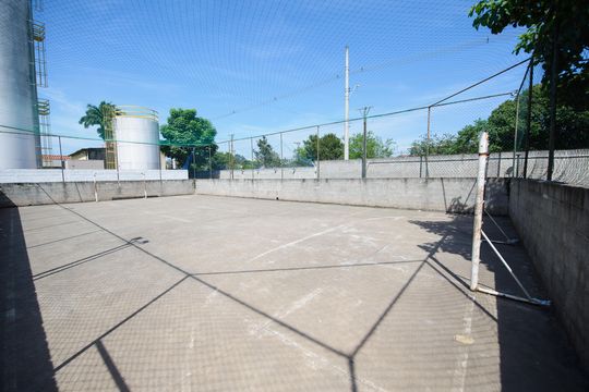 Área comum - Quadra de Futebol de apartamento para alugar com 2 quartos, 50m² em Piracangaguá, Taubaté