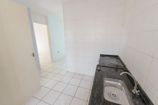 Cozinha de apartamento para alugar com 2 quartos, 50m² em Piracangaguá, Taubaté