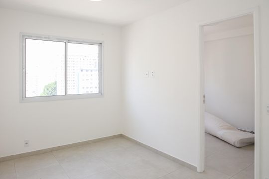Sala e Cozinha de apartamento à venda com 2 quartos, 32m² em Barra Funda, São Paulo