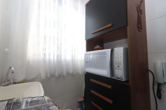 Cozinha de apartamento à venda com 2 quartos, 50m² em Vila Metalúrgica, São Paulo