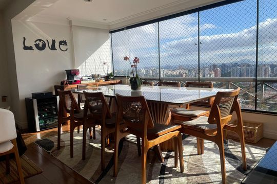 Sala de jantar de apartamento à venda com 4 quartos, 139m² em Fazenda Morumbi, São Paulo