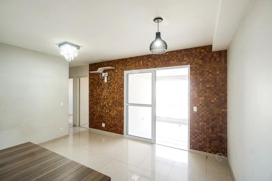 Sala de apartamento à venda com 3 quartos, 70m² em Vila Carrão, São Paulo
