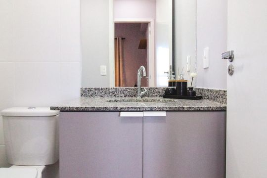 Banheiro de apartamento à venda com 1 quarto, 34m² em Vila Clementino, São Paulo