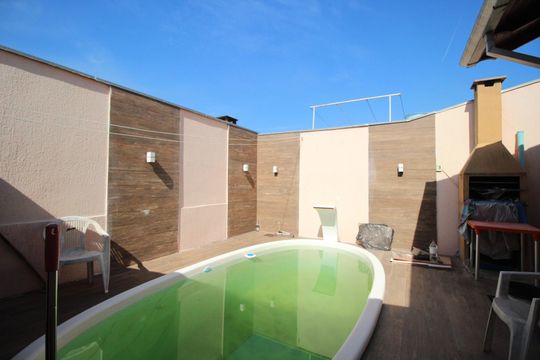 Piscina de casa à venda com 2 quartos, 132m² em Jardim Carvalho, Porto Alegre