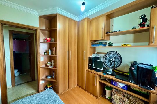 Quarto 1 de apartamento à venda com 3 quartos, 76m² em Gopouva, Guarulhos