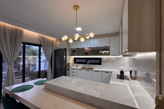 Cozinha de casa de condomínio à venda com 3 quartos, 217m² em Vargem Grande, Rio de Janeiro