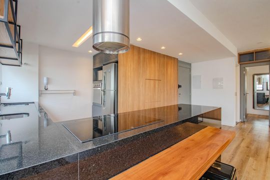 Cozinha de apartamento para alugar com 2 quartos, 75m² em Auxiliadora, Porto Alegre