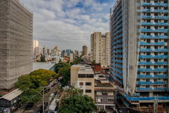 Vista de apartamento para alugar com 2 quartos, 75m² em Auxiliadora, Porto Alegre