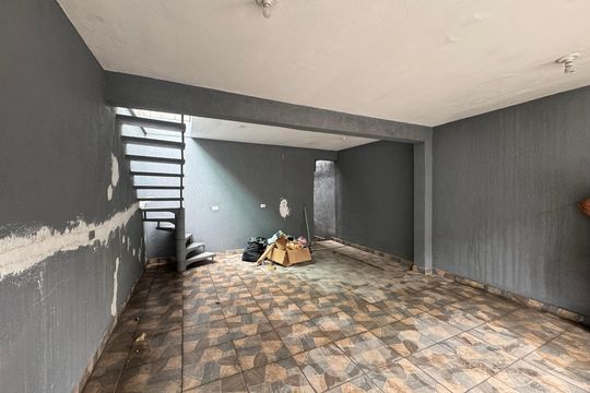Garagem de casa para alugar com 2 quartos, 180m² em Parque Santos Dumont, Guarulhos