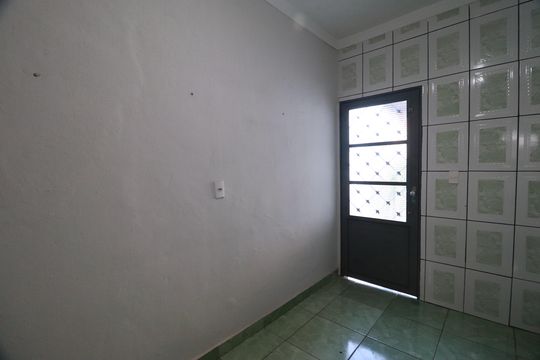 Cozinha  de casa para alugar com 2 quartos, 200m² em Vila Virginia, Ribeirão Preto