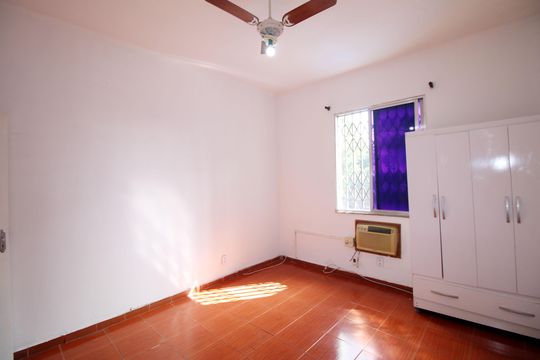 Quarto 1 de apartamento para alugar com 2 quartos, 70m² em Penha, Rio de Janeiro