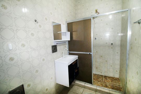 Banheiro de apartamento para alugar com 2 quartos, 70m² em Penha, Rio de Janeiro
