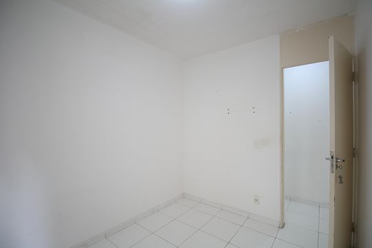 Quarto 2 de apartamento para alugar com 2 quartos, 48m² em Vila Pirajussara, São Paulo