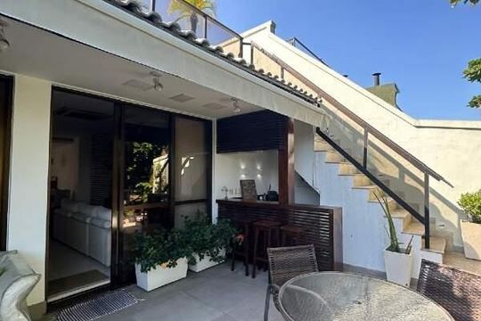 Casa à venda com 2 quartos, 292m² em Barra da Tijuca, Rio de Janeiro