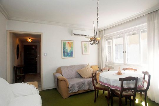 Sala de apartamento à venda com 3 quartos, 120m² em Centro Histórico, Porto Alegre
