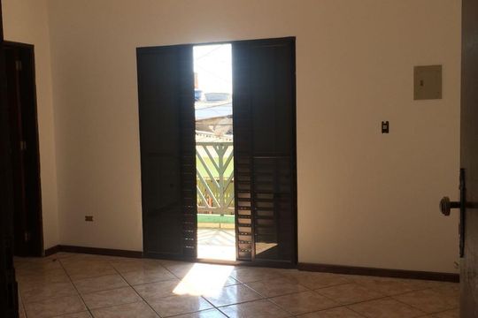 Casa à venda com 3 quartos, 240m² em Vila Yolanda, Osasco