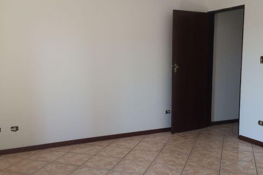 Sala de casa à venda com 3 quartos, 240m² em Vila Yolanda, Osasco