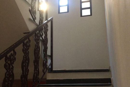 Escada de casa à venda com 3 quartos, 240m² em Vila Yolanda, Osasco