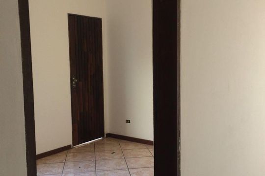 Quarto de casa à venda com 3 quartos, 240m² em Vila Yolanda, Osasco