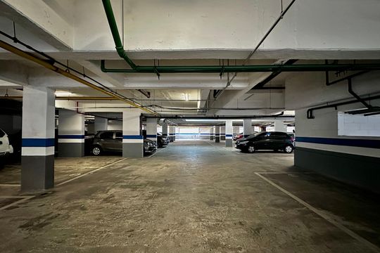 Garagem de apartamento à venda com 2 quartos, 140m² em Jardim Caravelas, São Paulo