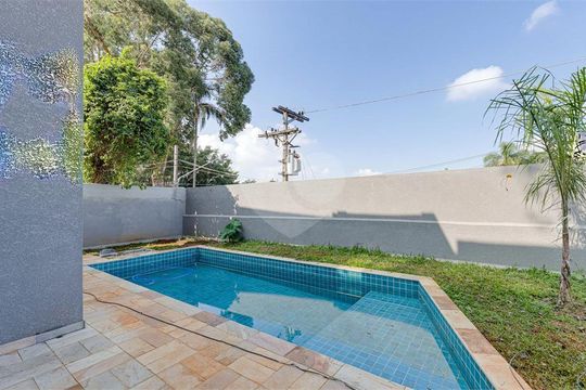 Casa à venda com 4 quartos, 680m² em Jardim Prudência, São Paulo