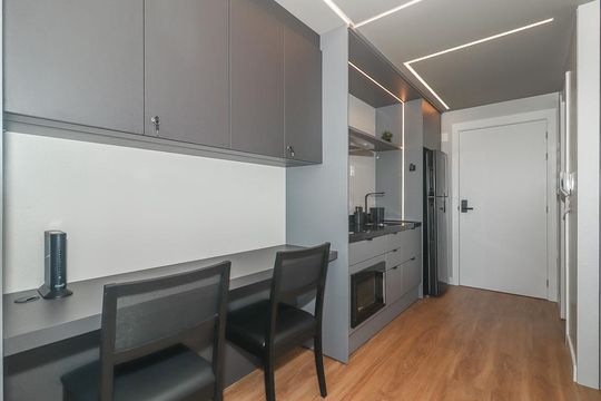 Sala / Quarto / Cozinha de apartamento para alugar com 1 quarto, 28m² em Boa Vista, Porto Alegre