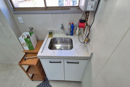Banheiro Social de apartamento para alugar com 3 quartos, 206m² em Cambuí, Campinas