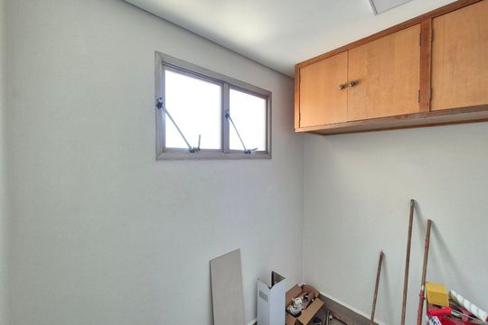 Área de serviço de apartamento para alugar com 3 quartos, 206m² em Cambuí, Campinas