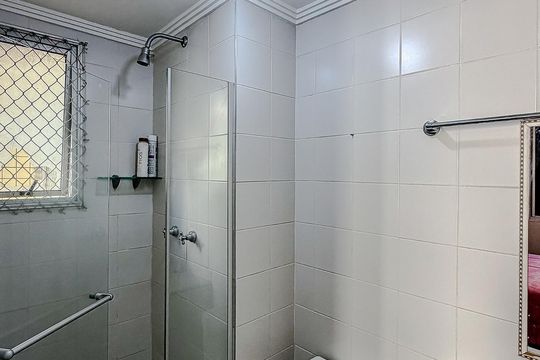 Banheiro Social de apartamento à venda com 3 quartos, 62m² em Cambuci, São Paulo