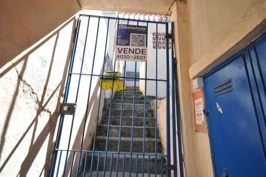 Fachada de casa à venda com 7 quartos, 300m² em Vila Isolina Mazzei, São Paulo
