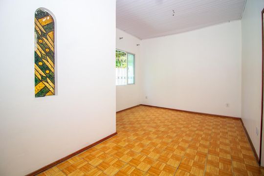 Sala de casa para alugar com 2 quartos, 120m² em Partenon, Porto Alegre