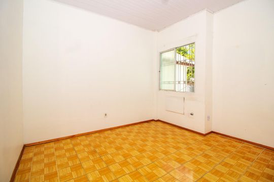 Quarto 1 de casa para alugar com 2 quartos, 120m² em Partenon, Porto Alegre