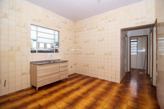 Cozinha de casa para alugar com 2 quartos, 120m² em Partenon, Porto Alegre
