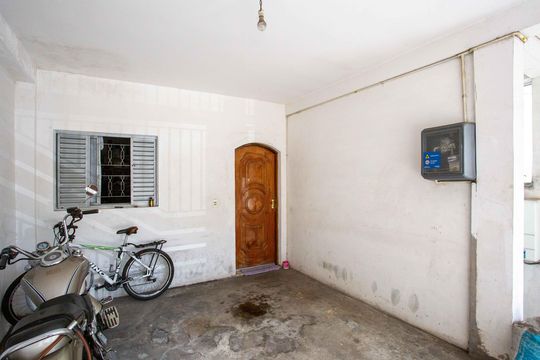 Garagem de casa à venda com 3 quartos, 226m² em Centro, Diadema