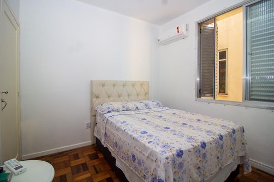 Quarto 2 de apartamento para alugar com 2 quartos, 52m² em Centro Histórico, Porto Alegre