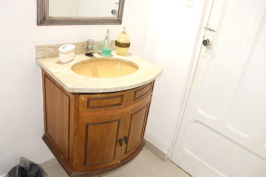 Lavabo de casa para alugar com 2 quartos, 180m² em Bela Vista, São Paulo