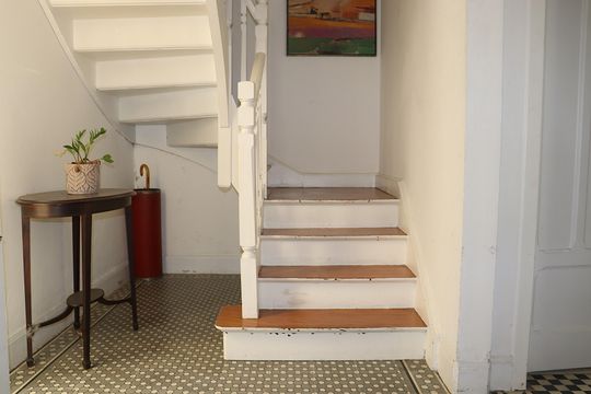 Hall de entrada de casa para alugar com 2 quartos, 180m² em Bela Vista, São Paulo