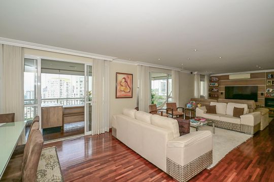 Apartamento à venda com 3 quartos, 223m² em Vila Morumbi, São Paulo